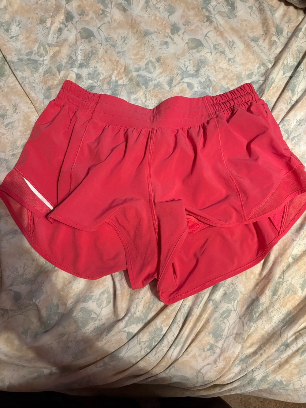 Lululemon hotty hot Shorts - Coral Pink